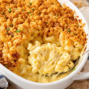 Creamy Three-Cheese Mac and Cheese with Crispy Topping inspired by The Ground Round